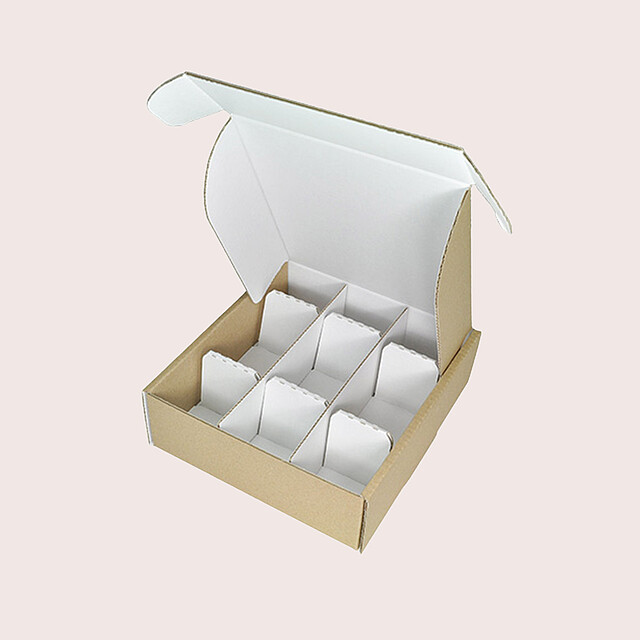 Packaging with flexible compartments