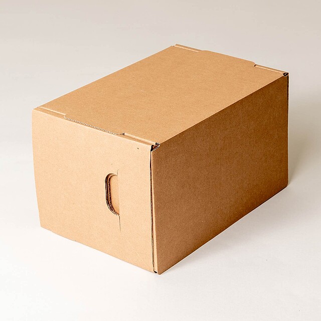 Shipping boxes made from sustainable corrugated cardboard