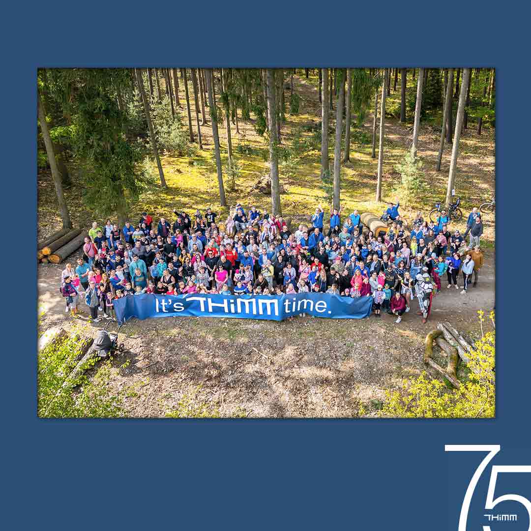 THIMM Všetaty tree planting campaign: group photo of employees
